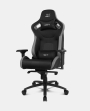 Drift DR600BGRAY Reposabrazos 4DLa DR600 es una silla ergonómica tamaño XL que cuenta con reposabrazos 4D para una comodidad total, pudiéndose ajustar en altura, de izquierda a derecha, hacia delante o hacia atrás y en ángulo lateral. Con esta silla gaming extra wide podrás sentarte como quieras.Diseño extra widePara la máxima resistencia y durabilidad, la DR600 cuenta con una robusta estructura de metal, con foam revestido de poliuretano de alta calidad, pudiendo soportar hasta 150 kilos. Este modelo de Drift es una silla gaming extra ancha: con refuerzos de espuma tanto en el asiento como en el respaldo, la DR600 será tu mejor aliada, garantizando el mayor confort incluso en las largas sesiones de juego.Pistón de gas de clase 4La DR600 asegura la máxima estabilidad y la mayor resistencia. Perfecta para un uso continuado, esta silla para jugar o trabajar cuenta con un pistón de gas de Clase 4 que aguanta las más intensas jornadas de uso.Ruedas silenciosasMuévete como quieras en cualquier superficie gracias a unas ruedas silenciosas de nylon y poliuretano. Las ruedas de 60 mm personalizadas con el logo de Drift se distribuyen en torno a su amplia base, asegurando una total estabilidad.Mecanismo ergonómicoPosee un mecanismo de doble acción con función de balanceo, llamado mecanismo frog, que hace que el peso del cuerpo se distribuya de manera uniforme, lo que ayuda a mantener una postura corporal adecuada.Altura regulableLa DR600 puede ajustarse en altura, adaptándose a la mesa gaming o escritorio sin problemas.Respaldo reclinableJuega, trabaja, estudia o descansa en la postura que quieras gracias a un respaldo reclinable hasta los 135 grados, que podrás bloquear en el ángulo que desees, cuidando así la espalda en todo momento.Apoyo lumbar & cervicalPor otro lado, la Drift DR600 cuenta con cojines lumbar y cervical para asegurar una óptima postura corporal durante horas y horas de juego.