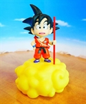 Madcow-Entertainment DB811397 - Teknofun Presenta Esta Lámpara De Son Goku Subido En Su Nube - Basado En El Personaje De L
